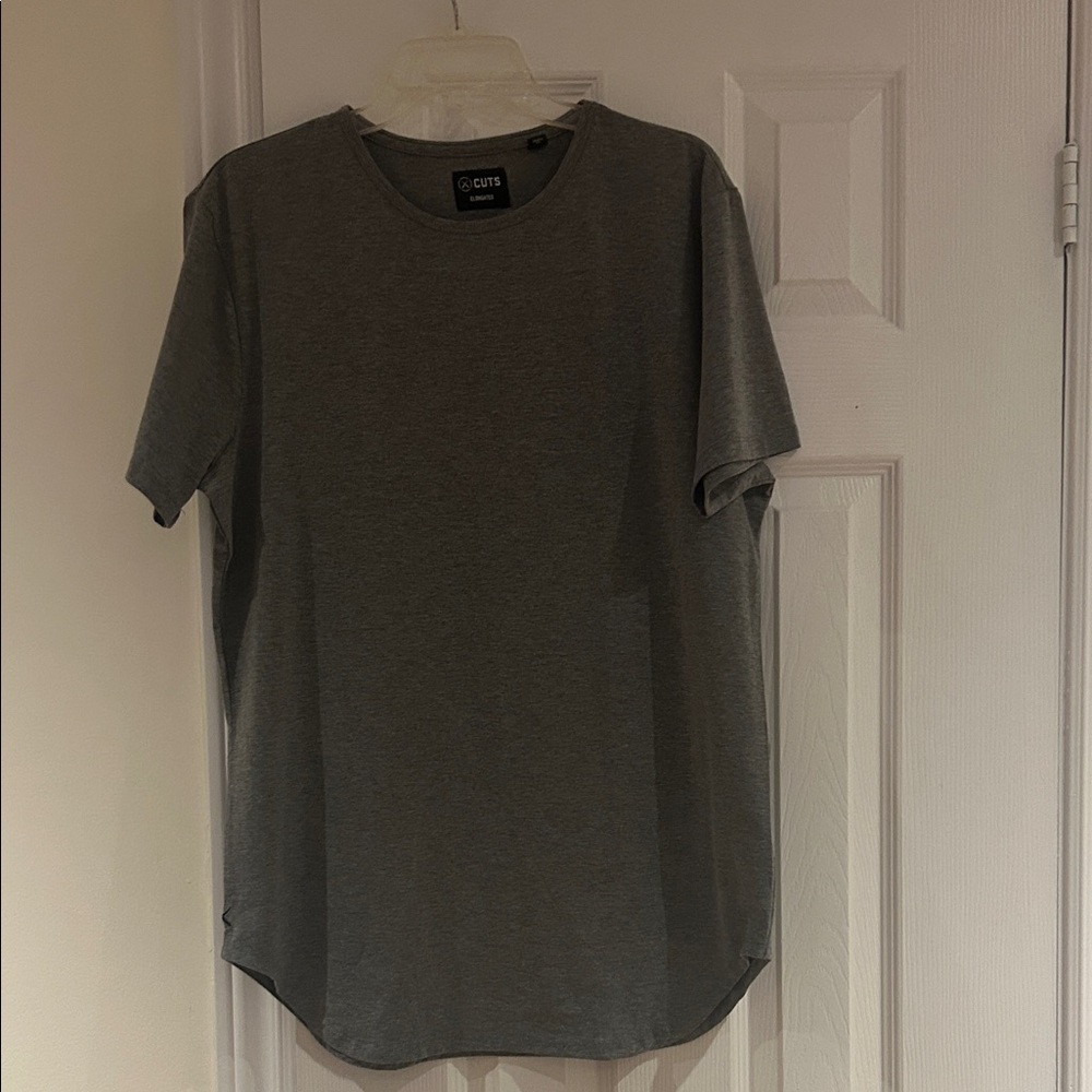 Cuts Clothing Men's Gray Short Sleeve Tee